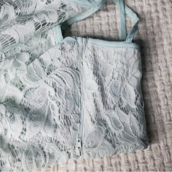 Speechless Blue Lace Halter Top w/ White&Pink Satin Floral Skirt Prom Set SIZE 5 - Picture 5 of 9